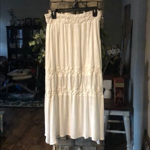 white skirt - mint condition - M